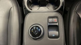 FORD MUSTANG MACH-E Standard Range 70kWh SUV 5dr Electric Automatic (269 ps)