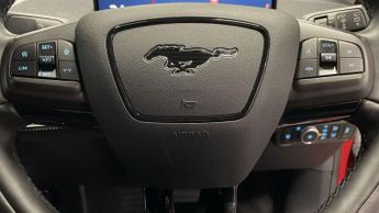 FORD MUSTANG MACH-E Standard Range 70kWh SUV 5dr Electric Automatic (269 ps)