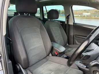 VOLKSWAGEN TIGUAN 2.0 TDI SEL SUV 5dr Diesel DSG Euro 6 (s/s) (150 ps)