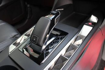 DS AUTOMOBILES DS 3 CROSSBACK 1.2 PureTech Louvre Crossback 5dr Petrol EAT8 Euro 6 (s/s) (130 