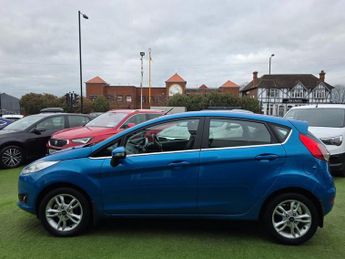 FORD FIESTA 1.6 Zetec Hatchback 5dr Petrol AUTOMATIC Euro 5 (105 ps)