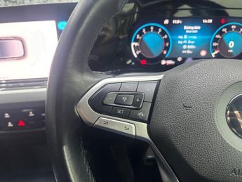 VOLKSWAGEN GOLF 1.0 TSI Life Hatchback 5dr Petrol Manual Euro 6 (s/s) (110 ps)