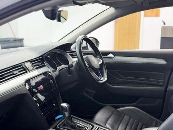 VOLKSWAGEN PASSAT 1.4 TSI 13kWh GTE Estate 5dr Petrol Plug-in Hybrid DSG Euro 6 (s