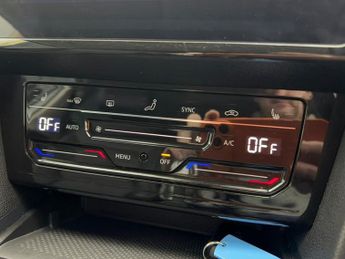 VOLKSWAGEN PASSAT 1.4 TSI 13kWh GTE Estate 5dr Petrol Plug-in Hybrid DSG Euro 6 (s