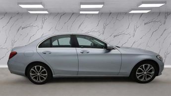 MERCEDES-BENZ C-CLASS 2.1 C300dh Sport (Premium) Saloon 4dr Diesel Hybrid G-Tronic+ Eu