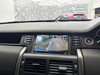 LAND ROVER DISCOVERY SPORT 2.0 TD4 Landmark SUV 5dr Diesel Auto 4WD Euro 6 (s/s) (180 ps)