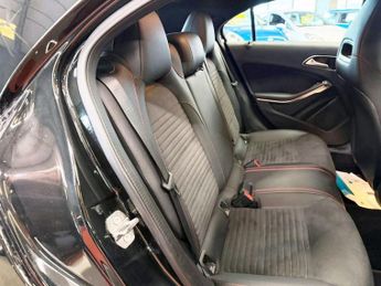 MERCEDES-BENZ A-CLASS 1.5 A180d AMG Line (Executive) Hatchback 5dr Diesel 7G-DCT Euro 
