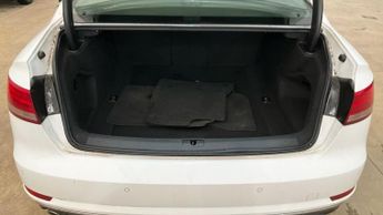 AUDI A4 2.0 TDI ultra SE Saloon 4dr Diesel S Tronic Euro 6 (s/s) (150 ps