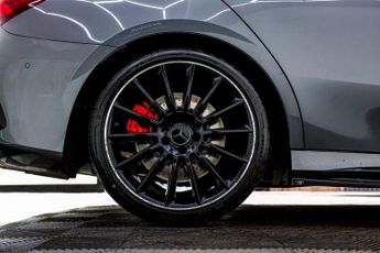 MERCEDES-BENZ A-CLASS 2.0 A35 AMG (Premium Plus) Saloon 4dr Petrol SpdS DCT 4MATIC Eur