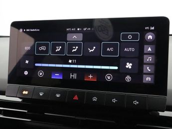 MG MG 4 64kWh Trophy Long Range Hatchback 5dr Electric Auto (203 ps)