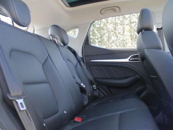 MG MG ZS 44.5kWh Exclusive SUV 5dr Electric Auto (143 ps)