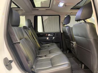 LAND ROVER DISCOVERY 4 3.0 SD V6 HSE SUV 5dr Diesel Auto 4WD Euro 6 (s/s) (256 bhp)