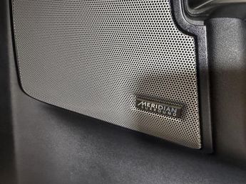 LAND ROVER DISCOVERY 4 3.0 SD V6 HSE SUV 5dr Diesel Auto 4WD Euro 6 (s/s) (256 bhp)