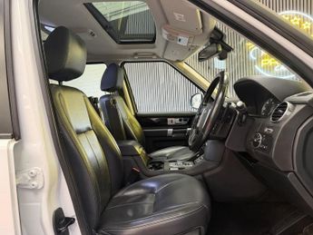 LAND ROVER DISCOVERY 4 3.0 SD V6 HSE SUV 5dr Diesel Auto 4WD Euro 6 (s/s) (256 bhp)