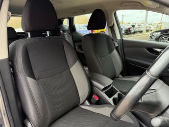 NISSAN QASHQAI 1.3 DIG-T Acenta Premium SUV 5dr Petrol DCT Auto Euro 6 (s/s) (1