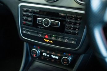 MERCEDES-BENZ GLA 2.1 GLA220d AMG Line (Premium Plus) SUV 5dr Diesel 7G-DCT 4MATIC