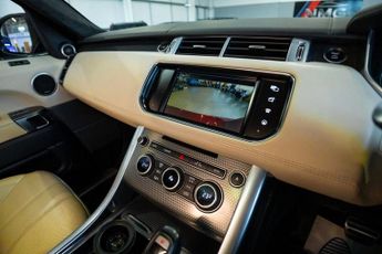 LAND ROVER RANGE ROVER SPORT 3.0 SD V6 Autobiography Dynamic SUV 5dr Diesel Auto 4WD Euro 6 (