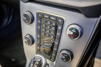 VOLVO V40 2.0 D4 Inscription Hatchback 5dr Diesel Auto Euro 6 (s/s) (190 p