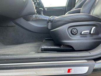 AUDI Q5 2.0 TDI S line SUV 5dr Diesel S Tronic quattro Euro 6 (s/s) (190