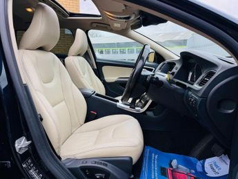 VOLVO V60 2.4 D6 Twin Engine SE Lux Nav Estate 5dr Diesel Plug-in Hybrid A