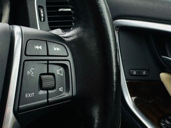 VOLVO V60 2.4 D6 Twin Engine SE Lux Nav Estate 5dr Diesel Plug-in Hybrid A