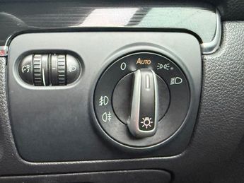 VOLKSWAGEN GOLF 2.0 TDI GTD Hatchback 5dr Diesel DSG Euro 5 (170 ps)