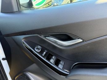 HYUNDAI IX20 1.6 Active Hatchback 5dr Petrol Auto Euro 5 (123 bhp)