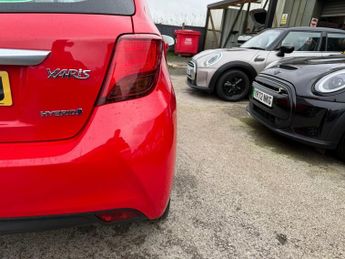 TOYOTA YARIS 1.5 VVT-h Icon Hatchback 5dr Petrol Hybrid E-CVT Euro 6 (101 ps)