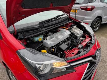 TOYOTA YARIS 1.5 VVT-h Icon Hatchback 5dr Petrol Hybrid E-CVT Euro 6 (101 ps)