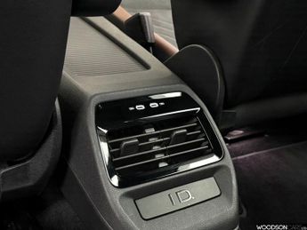 VOLKSWAGEN ID.4 Pro Performance 77kWh Life SUV 5dr Electric Auto (204 ps)