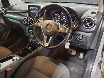 MERCEDES-BENZ B-CLASS 1.8 B180 CDI BlueEfficiency SE MPV 5dr Diesel 7G-DCT Euro 5 (s/s