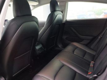 TESLA Model 3 Standard Range Plus Saloon 4dr Electric Auto RWD (241 bhp)