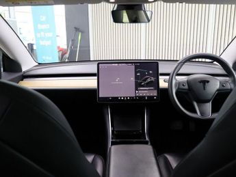 TESLA Model 3 Standard Range Plus Saloon 4dr Electric Auto RWD (241 bhp)