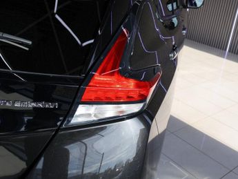 NISSAN LEAF 40kWh Tekna Hatchback 5dr Electric Auto (150 ps)