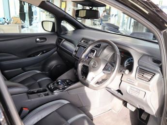 NISSAN LEAF 40kWh Tekna Hatchback 5dr Electric Auto (150 ps)