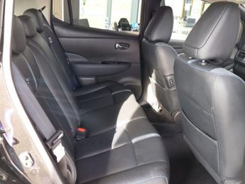 NISSAN LEAF 40kWh Tekna Hatchback 5dr Electric Auto (150 ps)