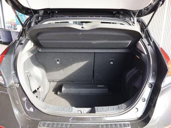 NISSAN LEAF 40kWh Tekna Hatchback 5dr Electric Auto (150 ps)