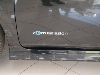NISSAN LEAF 40kWh Tekna Hatchback 5dr Electric Auto (150 ps)
