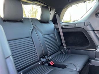 LAND ROVER DISCOVERY 3.0 Discovery R-Dynamic SE D MHEV Auto 4WD 5dr