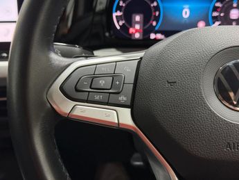 VOLKSWAGEN GOLF 1.5 eTSI MHEV Life Hatchback 5dr Petrol Hybrid DSG Euro 6 (s/s) 