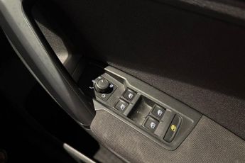 VOLKSWAGEN TIGUAN 2.0 TDI Match SUV 5dr Diesel DSG Euro 6 (s/s) (150 ps) Rear View