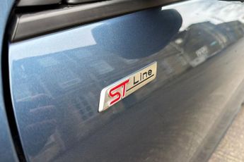 FORD KUGA 2.5 EcoBoost Duratec 14.4kWh ST-Line X SUV 5dr Petrol Plug-in Hy