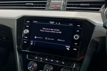 VOLKSWAGEN PASSAT 1.5 TSI EVO SEL Estate 5dr Petrol DSG Euro 6 (s/s) (150 ps) Fron