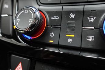 VAUXHALL MOKKA X 1.4i Turbo Design Nav SUV 5dr Petrol Auto Euro 6 (140 ps)