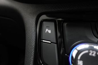 VAUXHALL MOKKA X 1.4i Turbo Design Nav SUV 5dr Petrol Auto Euro 6 (140 ps)