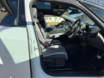 VOLKSWAGEN ID.3 Pro Performance 58kWh Tech Hatchback 5dr Electric Auto (204 ps)