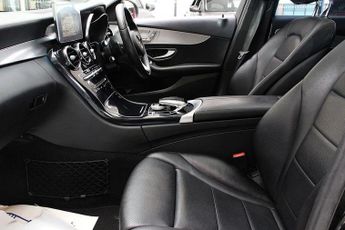 MERCEDES-BENZ C-CLASS 2.1 C220d Sport (Premium Plus) Saloon 4dr Diesel G-Tronic+ Euro 