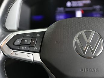 VOLKSWAGEN T-ROC 1.5 TSI Life SUV 5dr Petrol DSG Euro 6 (s/s) (150 ps)