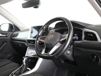 VOLKSWAGEN T-ROC 1.5 TSI Life SUV 5dr Petrol DSG Euro 6 (s/s) (150 ps)