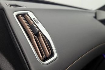 MERCEDES-BENZ EQC EQC 400 80kWh AMG Line (Premium Plus) SUV 5dr Electric Auto 4MAT